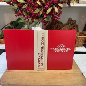 Vintage The Good Housekeeping cookbook red hardback recipes